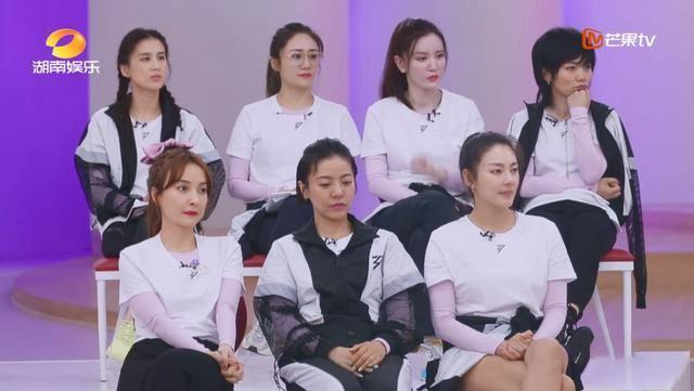 丁当■黄圣依杠上丁当？演唱测试中故意抢唱丁当歌词部分，过于自信遭痛批