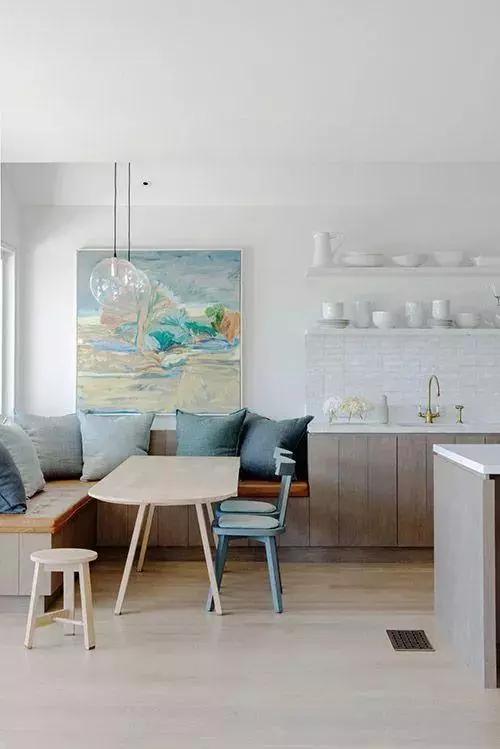 「」什么?家里也能弄卡座,还能和飘窗结合,简直是小户型的福音!