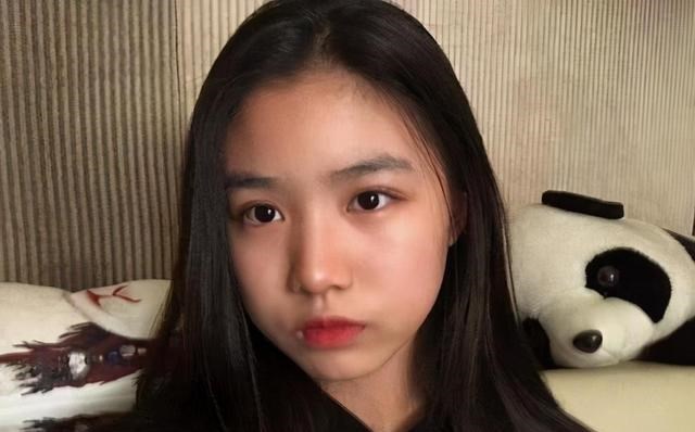 汪峰|有种“发育过猛”叫汪峰女儿,15岁身高超过章子怡,初恋脸美翻了