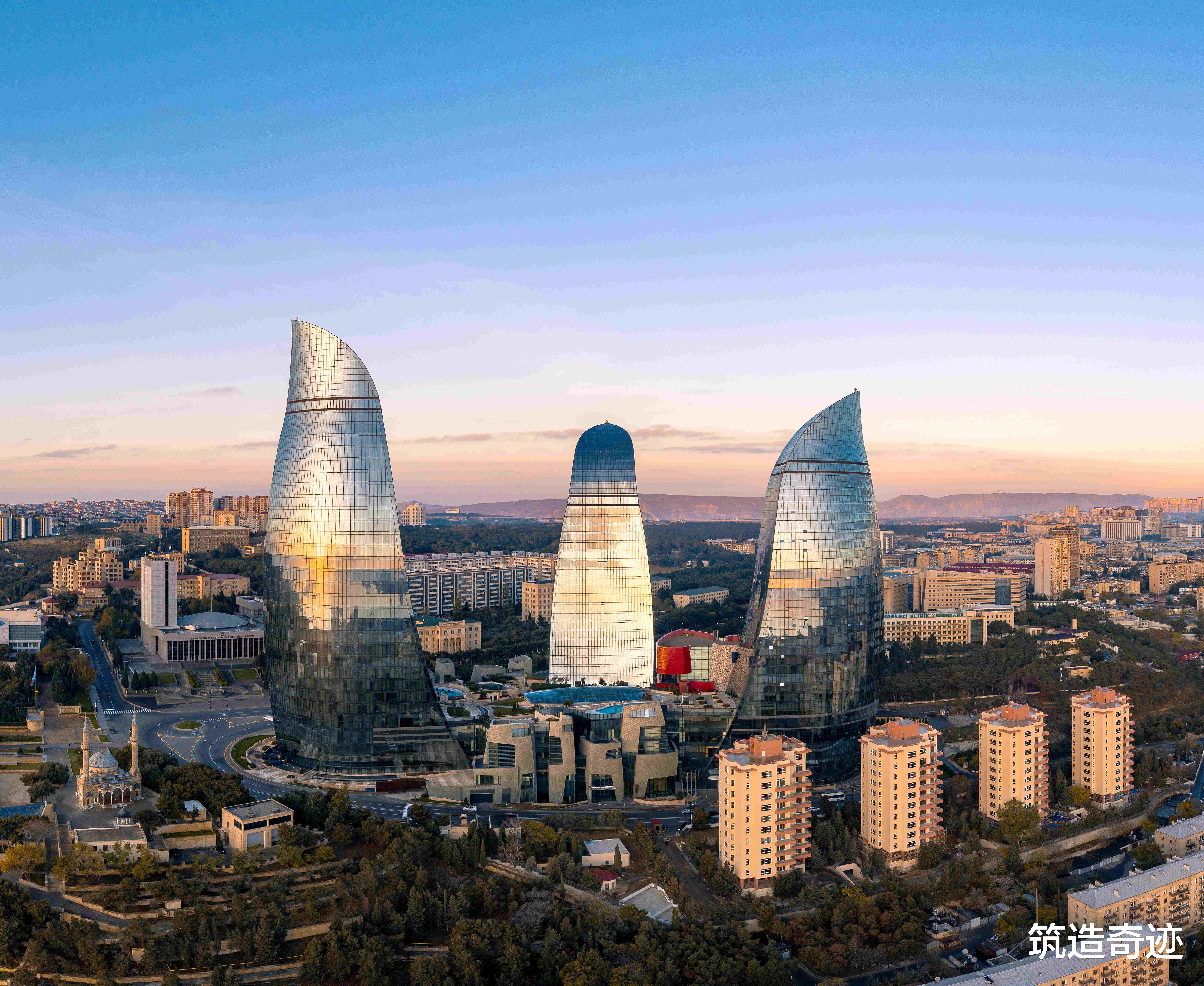 阿塞拜疆VS亞美尼亞，水火不容，來看看兩國首都風貌-圖3