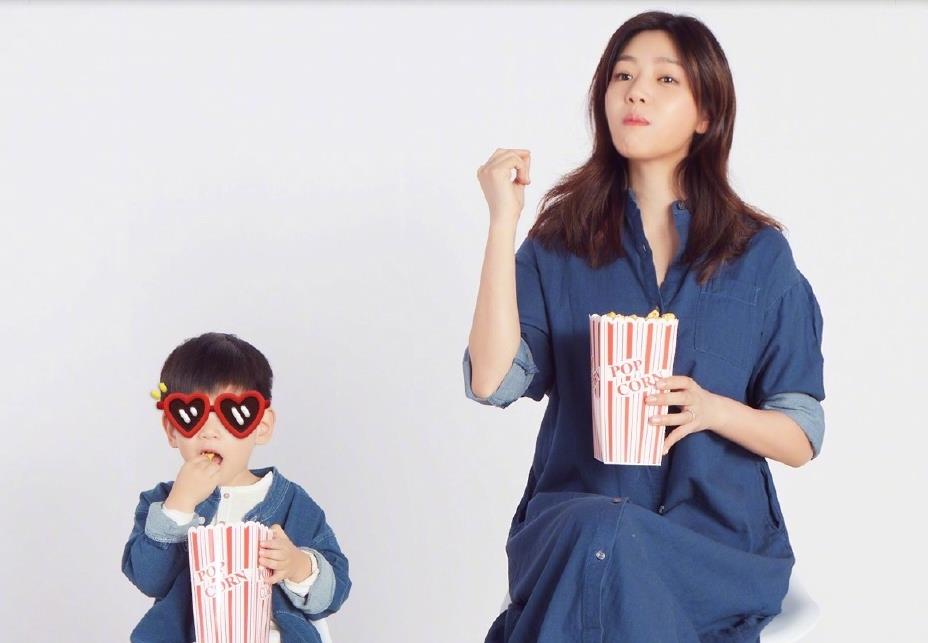 陈妍希|有种惊艳叫陈妍希,减肥后大秀“辣妈腿”,这颜值还配不上陈晓?