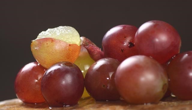 大脑：脑梗的“源头”被拆穿，再三强调：4种食物，劝你切莫贪嘴