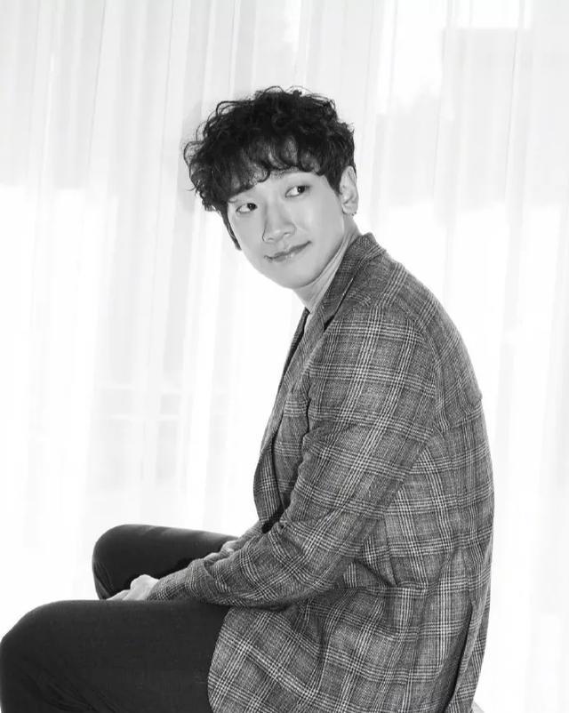 「郑智薰」韩国巨星rain是如何把一手烂牌打好的?