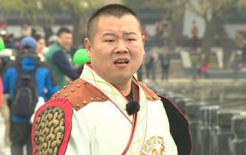 迪丽热巴:《极限挑战》发布新海报,张艺兴番位不如热巴,C位让人接受不了!