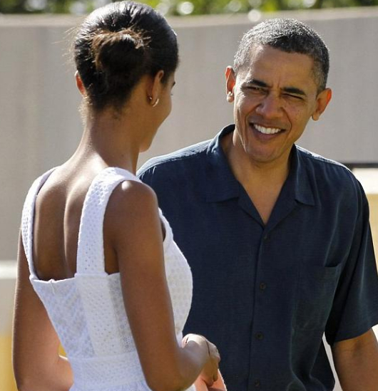 『美国』特朗普女儿貌美如花，那是没见过奥巴马女儿，终于见识到深肤色的绝美！