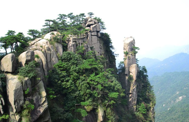 雁荡山▲我国的两座“东南第一山”，风景优美各具特色，你更喜欢哪一座？