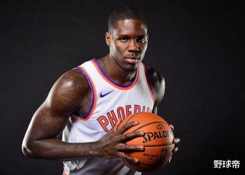 「本内特」本内特生涯总得分658分，奥登840分，那夸梅布朗呢？球迷：对不起