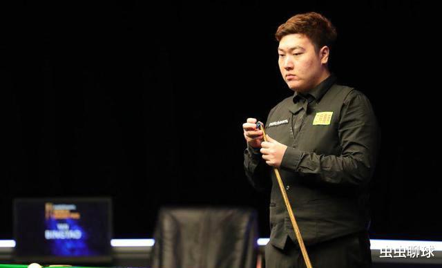 颜丙涛|颜丙涛再创历史！中国斯诺克00后6-5绝杀世界第八 进军大师赛四强