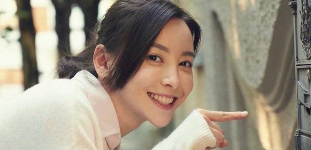 明星|“红着红着突然消失”的4位明星，当初火爆全网，已全部销声匿迹