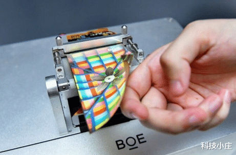 oled屏幕|日本小公司垄断全球市场，一台设备卖7亿，中国求购被拒之门外！