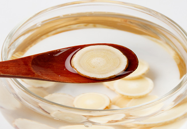 「癌细胞」癌症“特效药”找到了，用黄芪配一物，排出大量致癌物