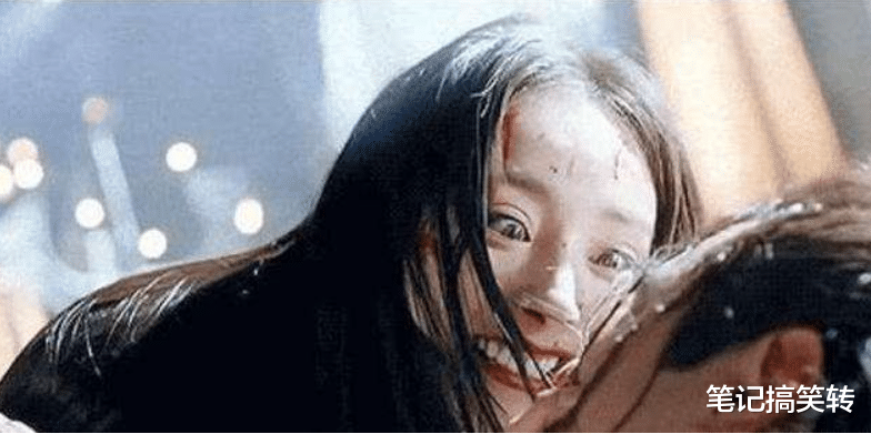 邓伦|同样是黑化，邓伦靠龇牙，肖战靠眼神，唯独他一个转身就让人不寒而栗！