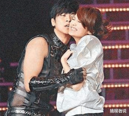 [罗志祥]30秒126下！罗志祥不愧是亚洲舞王，这“腰”连老妈都赞不绝口