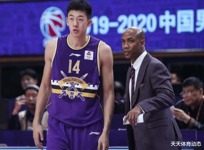 [广东男篮]CUBA第一中锋进入CBA两年，场均0.9分1.4板，朱芳雨会和他续约吗？