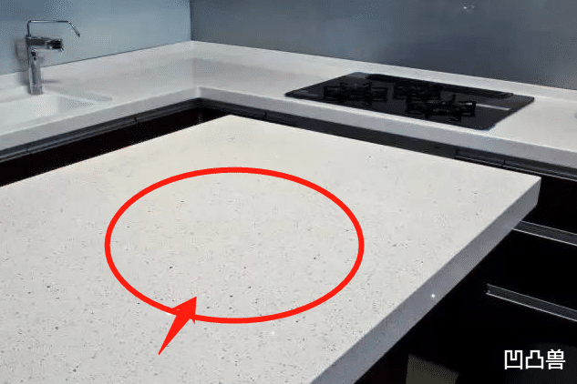 |乔迁新房！邻居参观完嫌弃道：这31处装修傻才装，纯为生活增负担