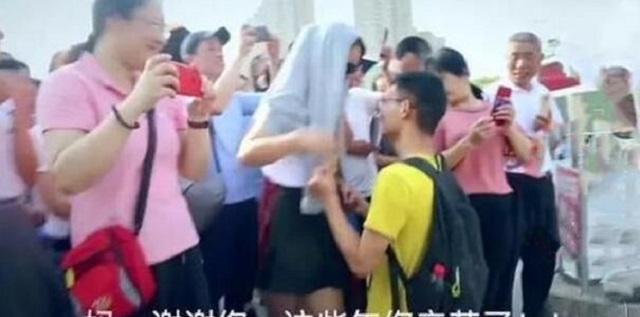 [北邮]一走出考场就跪谢母亲，高考成绩635分的王恒杰，后来怎样了？