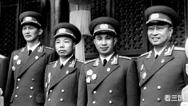 粟裕大将|55年授衔后,老蒋看到十大元帅名单,感叹:没想到他落选了