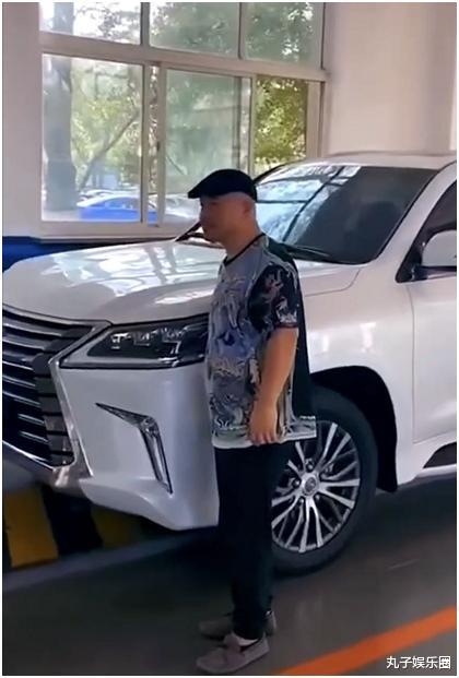 《乡村爱情》刘能, 购百万豪车心情爽, 前妻是个大美人, 颜值似明星
