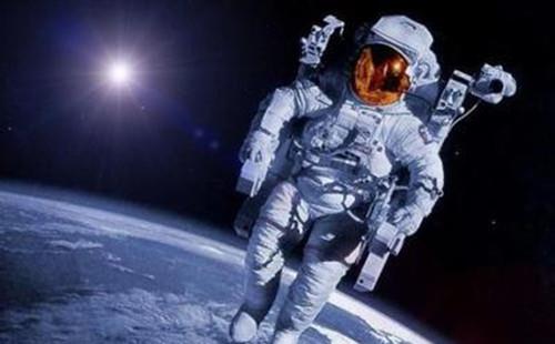 「太空」如果宇航员不小心掉入太空，能够生存多长时间？答案很残酷