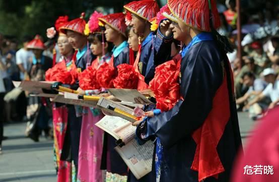 高考|高考最伤心父母,孩子成绩出来大怒:几十万都白花了?