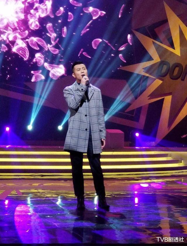 梁汉文|梁汉文，曾经的TVB主题曲之王，与爱妻一起积极面对病魔