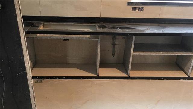 其实橱柜还可以使用这种材料来做, 效果出来后挺不错的