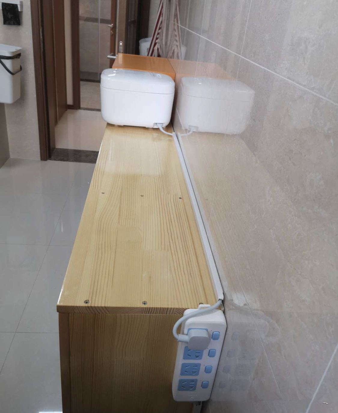 【贴纸】干了什么？百元内，老旧厨房焕然一新！