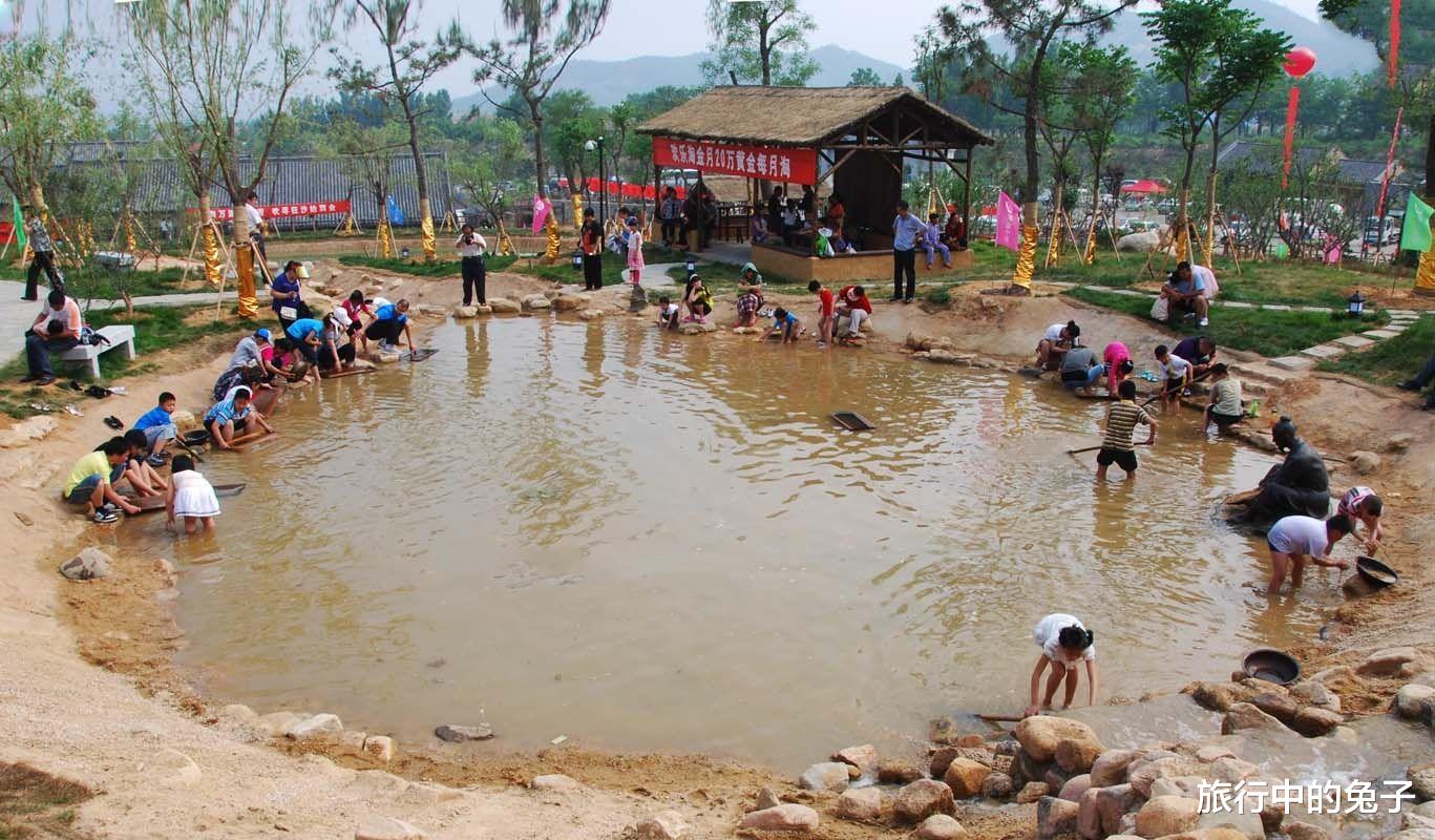 旅游业|山东“任性”4A景区，每月往河里丢20万黄金，游客捡到带走