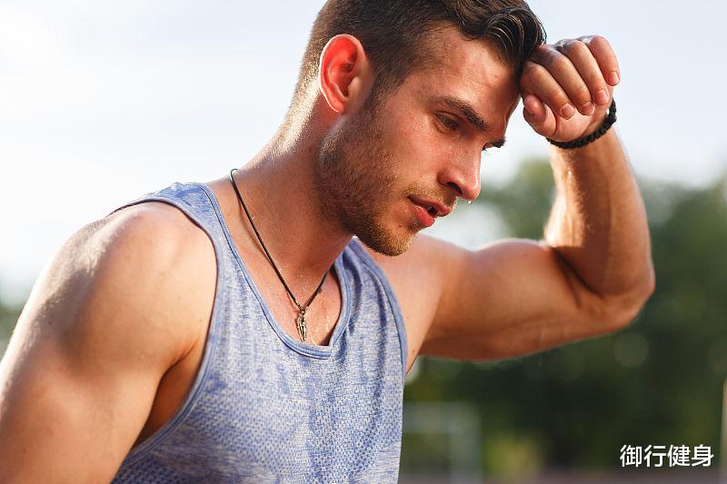 运动|慢跑1小时，出了很多汗，能不能减重和减肥？