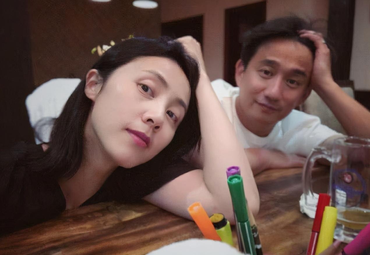 黄磊|他与音乐才女“纠缠”多年，转身娶自己学生为妻，却被同学晒出亲密照