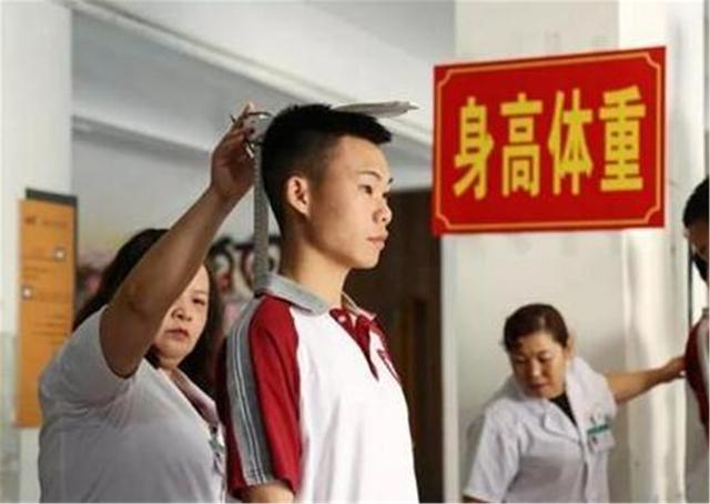 军人|当年那个宁愿花16万，也要断骨增高7.2厘米的男孩，后来成功了吗