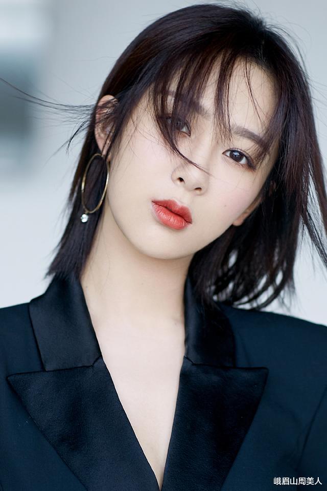 [短发]女生脸上有这3个特征，就剪掉你的长发吧！短发才更适合你