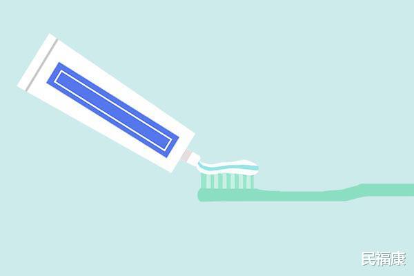 脾胃■为什么牙缝中会抠出“黄泥”，还发臭？怎么做，才能有效清除？