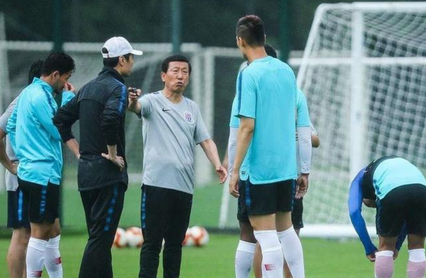 『中超』尴尬了：中超名帅成光杆司令，自己给自己打工