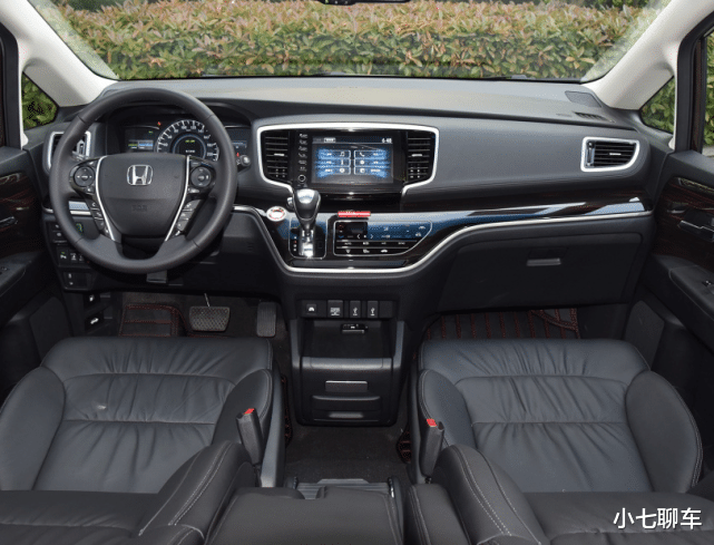 本田奥德赛|本田最大气的家用MPV，配头等舱座椅，百公里油耗5.7L，长近4米9