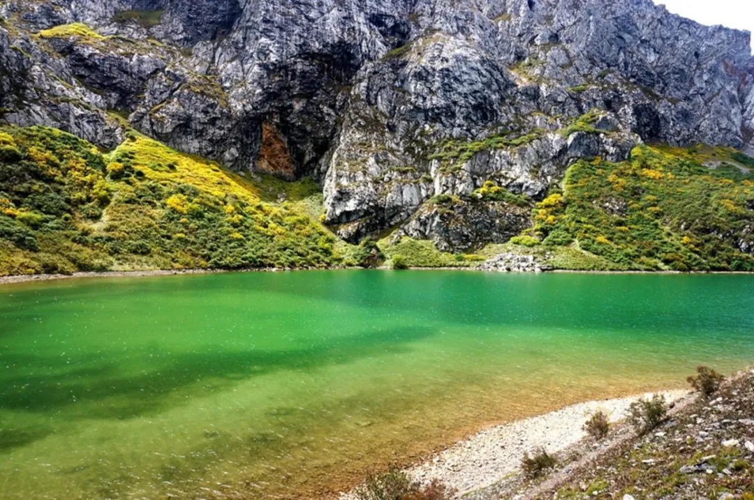 九寨沟@比九寨沟美，比稻城迷人！藏在川西的这个“徒步天堂”，人少景美还免费！