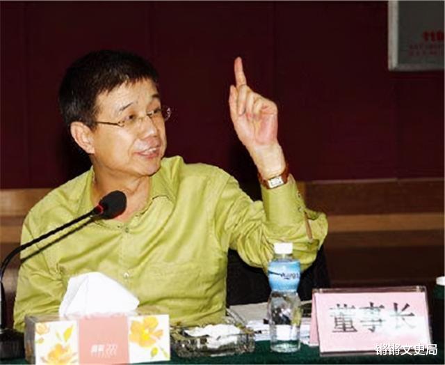 锵锵文史局|小伙投资9万赚490亿身家，产品畅销30年，多亏女性消费者