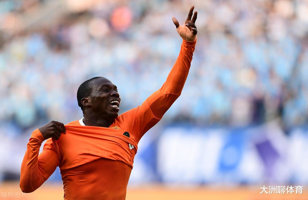 埃弗拉|白嫖！武汉卓尔外援埃弗拉推掉国足征召，其发言引球迷调侃