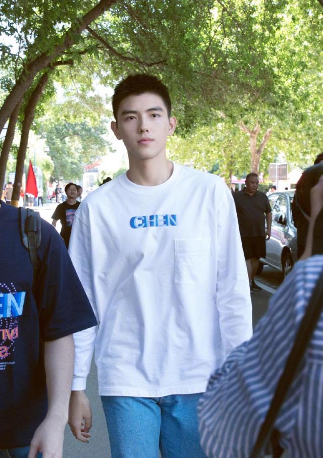 陈飞宇|陈飞宇，断崖式减肥，半年瘦70斤，分享4字减肥法，人人都能做到