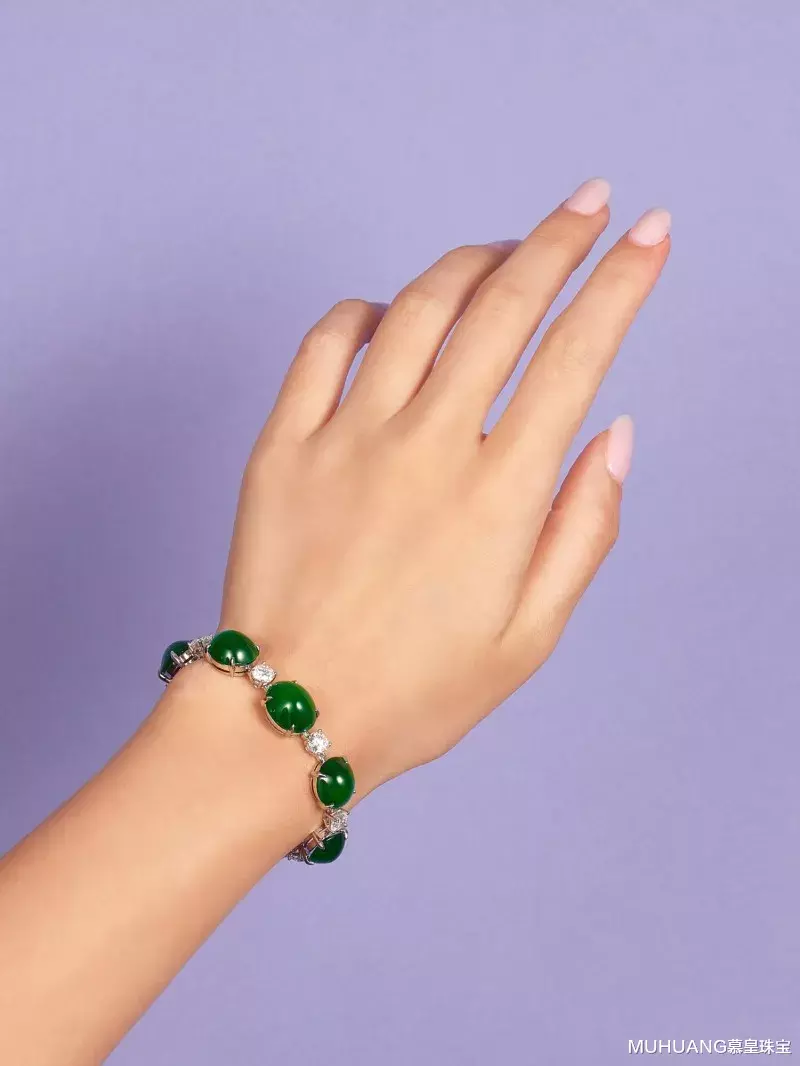 翡翠|2020年四大春拍落槌,翡翠类最高成交高达8070万港元!