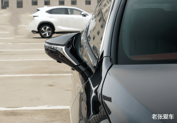 丰田|再跌7万，成丰田最良心旗舰车，标配V6引擎10AT，却赏识它人的不多