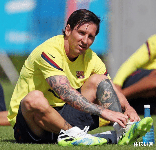 [梅西]梅西最新形象曝光！一脸清秀+大胡子不见了，球迷：重返18岁！