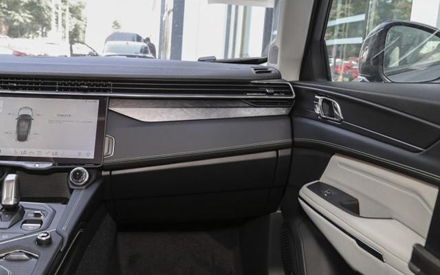 宝马X4|国产轿跑SUV里最接近宝马X4的车，两驱顶配裸车不到20w，太帅了！