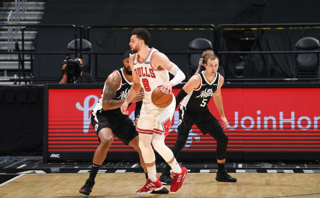 快船队|10记三分，狂轰45+7+7！拉文尽力了，快船三巨头84+10+17