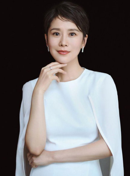 胡静|4位嫁入豪门的女星，却从来不炫富