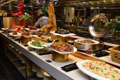 #餐厅#自助餐厅有这4种“隐形贵菜”，一般人都不会拿，老板蹲一旁偷笑