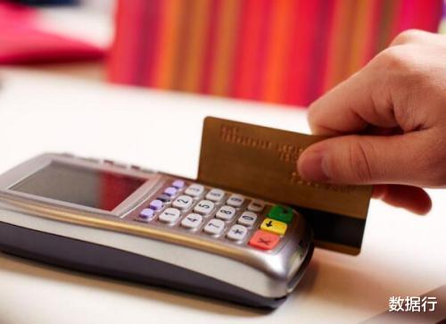 @40万存款养老和每月3000元退休金养老，哪个更好？差距显而易见