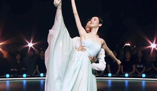 「姚晨」《创造营2020》人气选手翻车，立人设无视观众智商？互联网有记忆