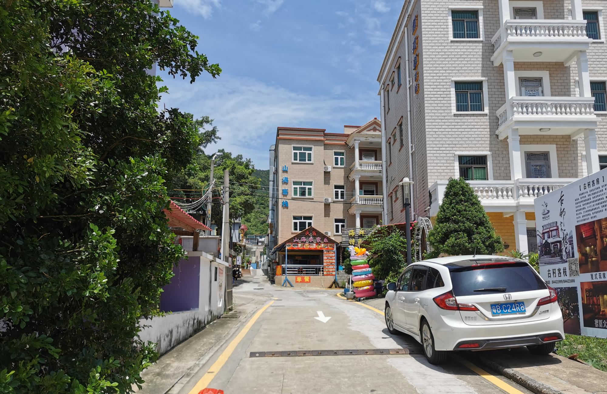 深圳市|实拍深圳西涌沙滩,民宿纷纷转让,今年做生意太难了