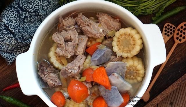 [排骨]4月，多给孩子喝这汤，长劲又长个，不放一滴油，清淡营养